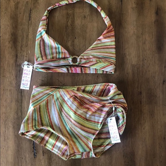 Frankie’s Bikini Set NWT! Price is firm please 😊 Last photo stock, to show fit! - Picture 2 of 4